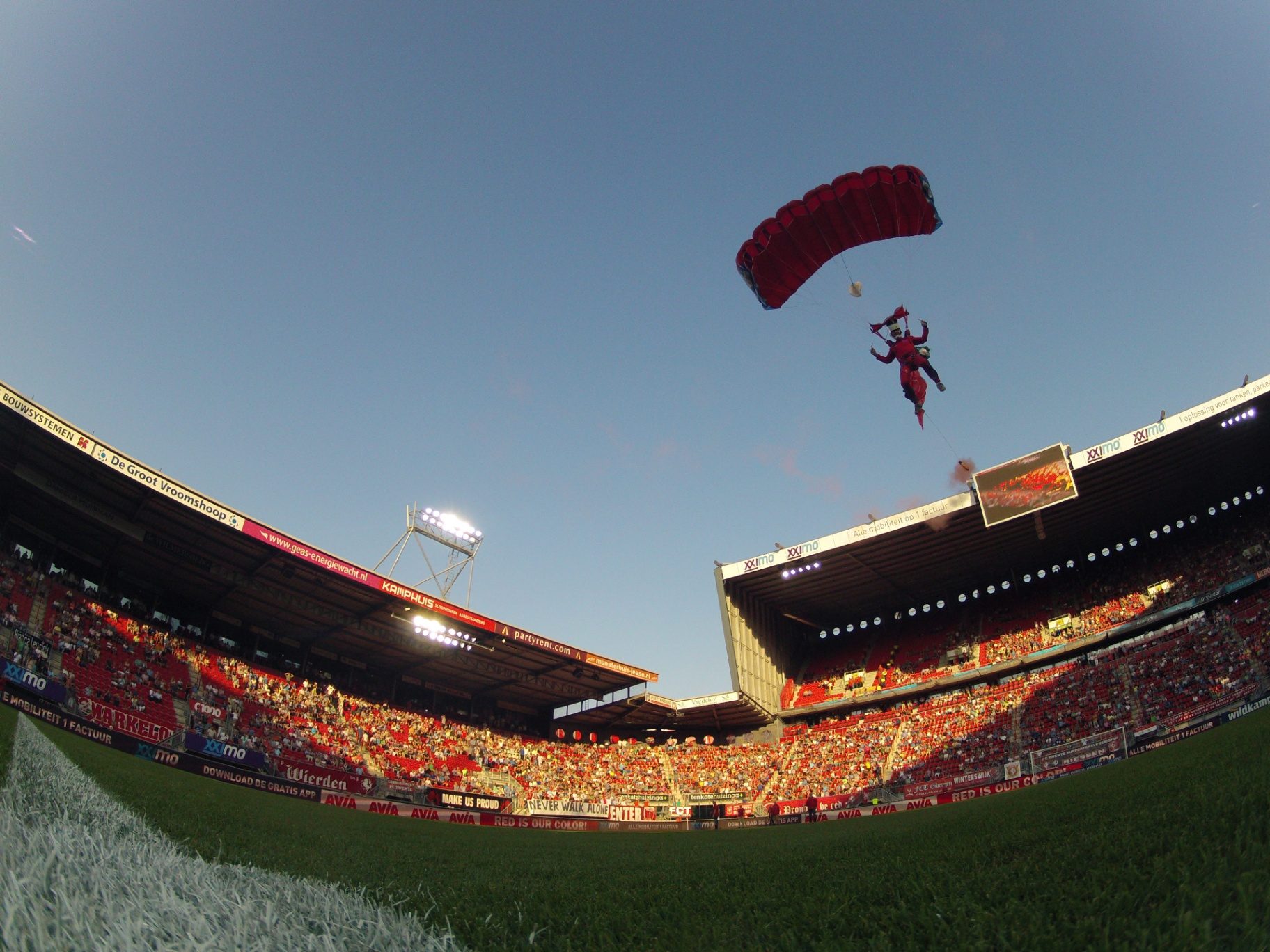 Stadium Precision: The Art of Parachute Landing